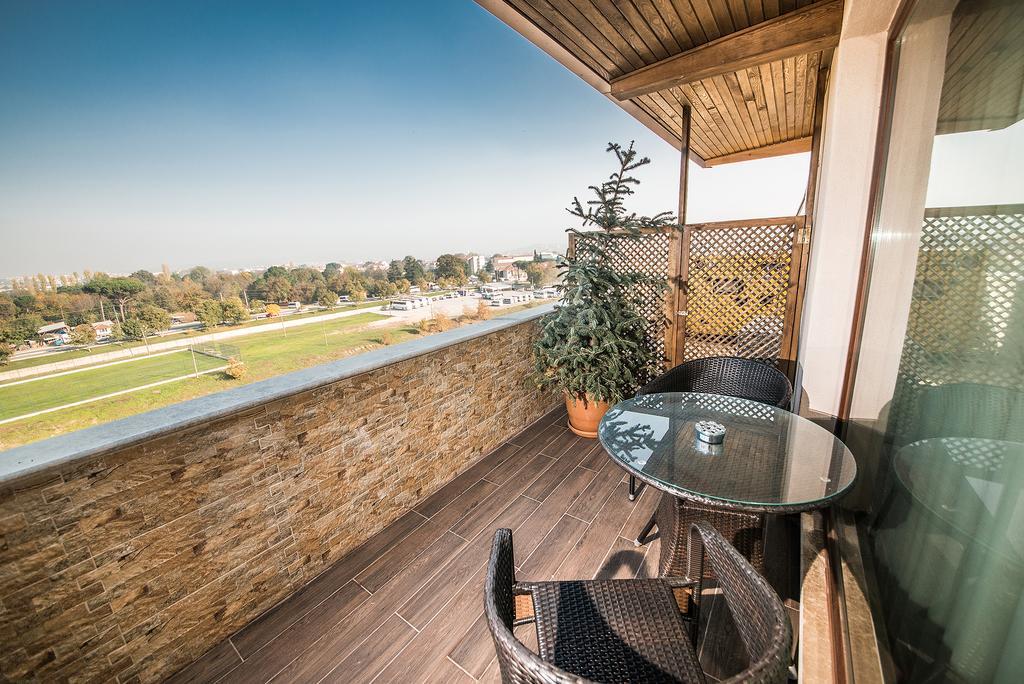 Edahan Hotel Biga Pokoj fotografie